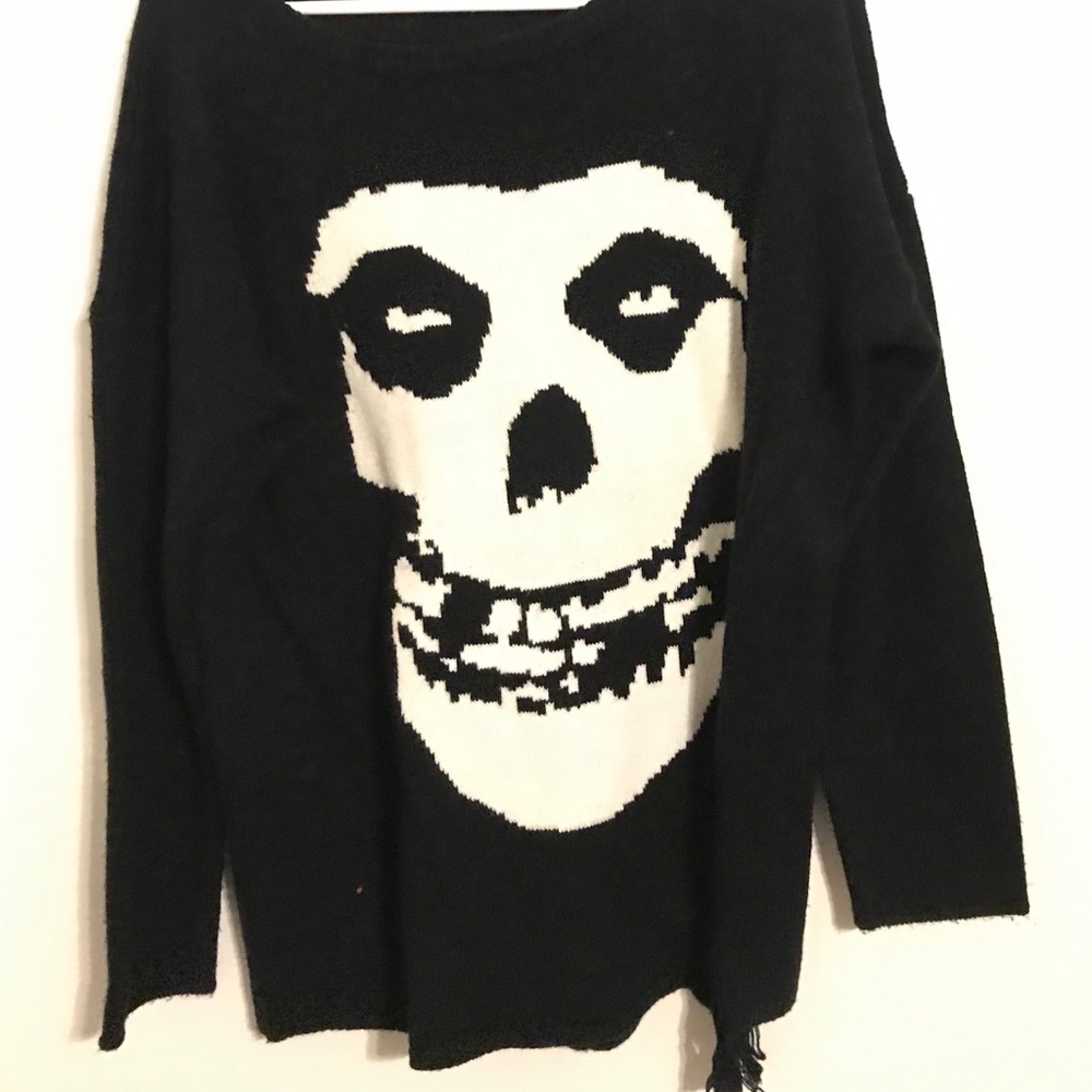 Misfits Distressed sweater